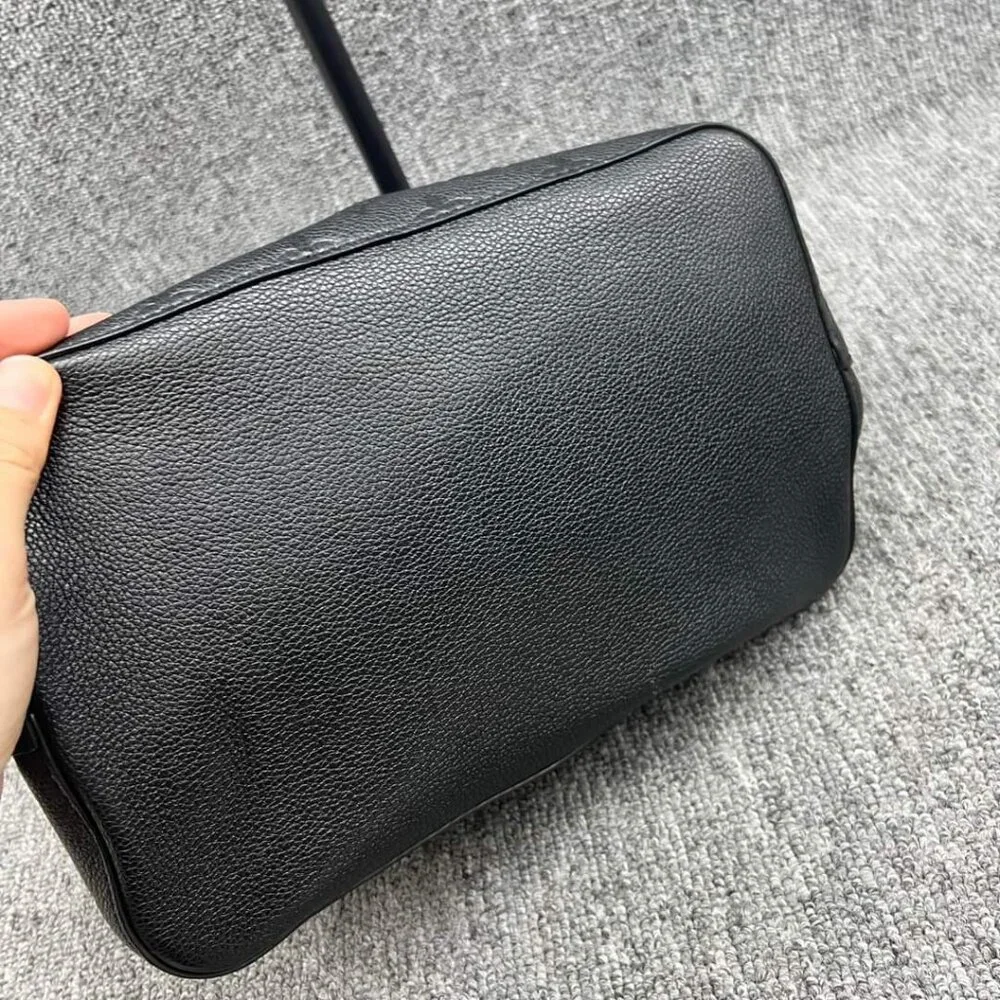 100% Authentic Louis Vuitton NeoNoe Black Leather Satchel - Picture 9 of 16